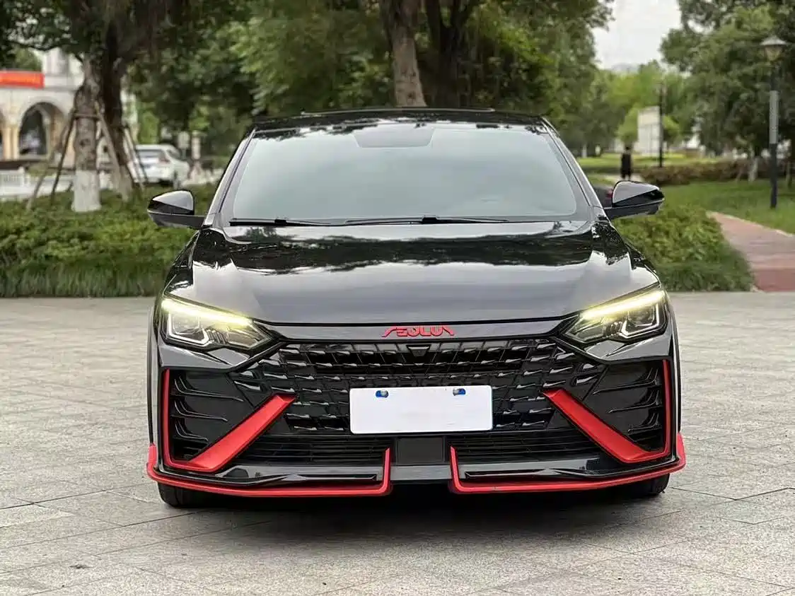 DONGFENG YI HYUN MAX