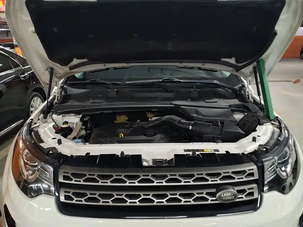 Land Rover Discovery Sport 2016 2.0T SE фото 20