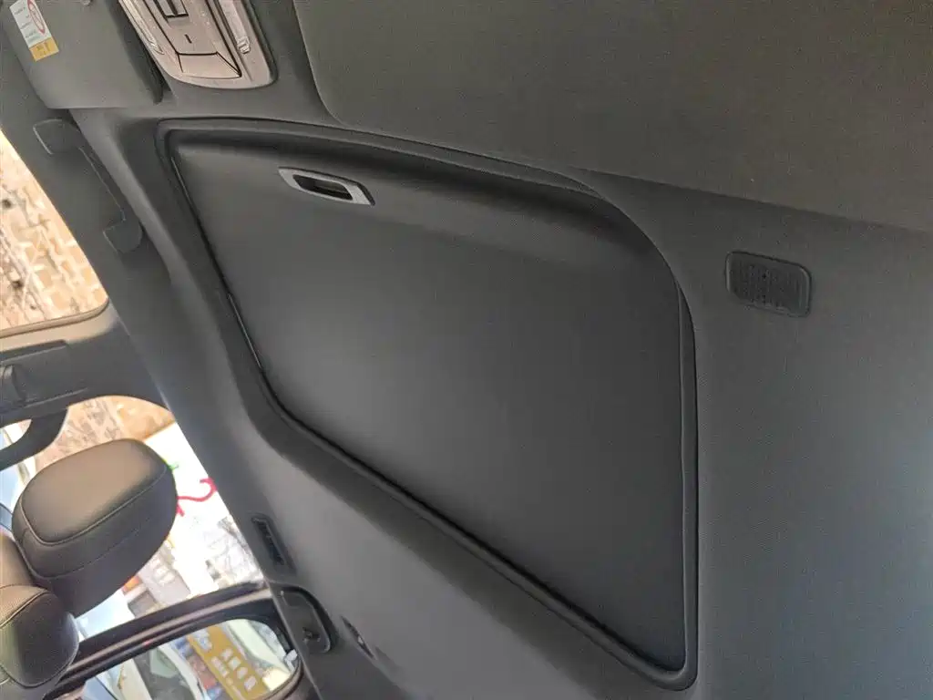 Toyota Sienna 2021 2.5L Hybrid Premium Edition фото 18