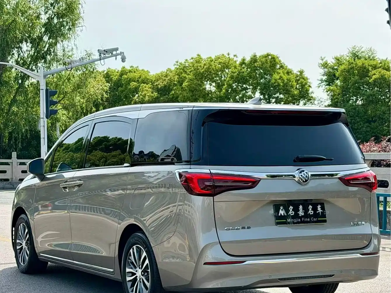 Buick GL8 2023 ES Landmaster Exclusive фото 7