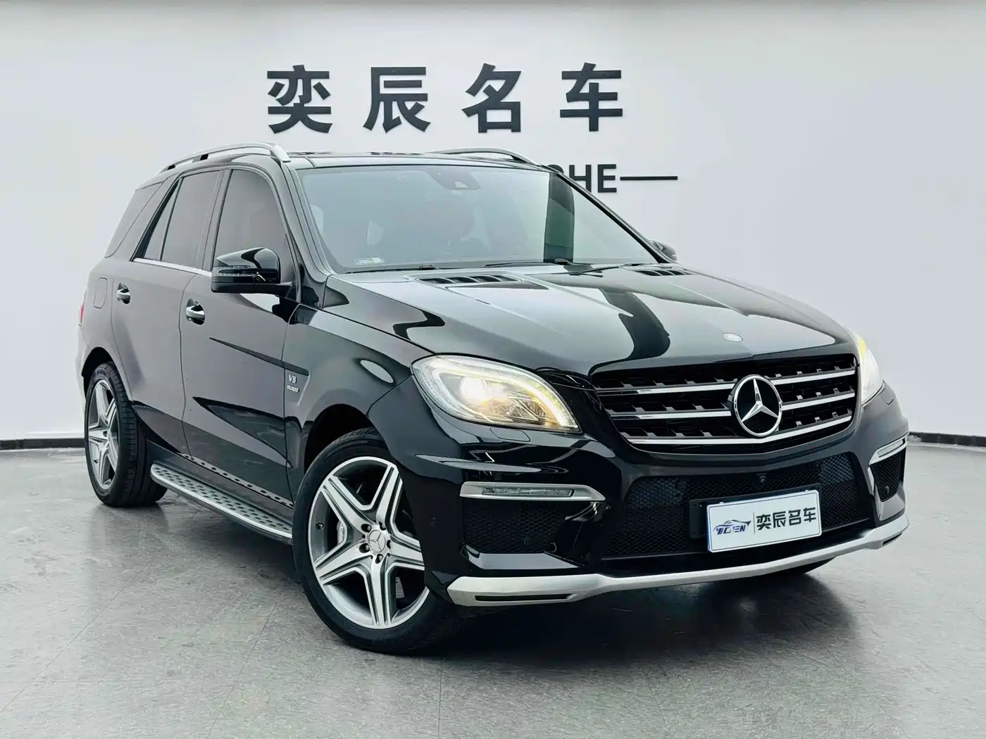 Mercedes-Benz M-Class AMG 2012 AMG ML 63 фото 3