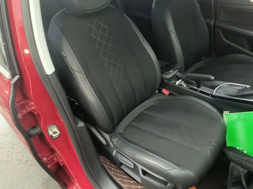 Peugeot 308 2016 230THP Automatic Luxury фото 25