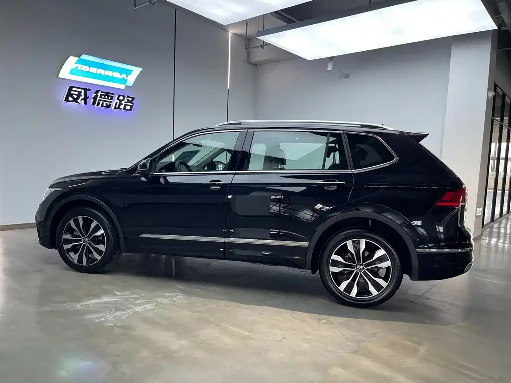 Volkswagen Tiguan L 2025 2024 Outstanding 330TSI Auto 2WD R-Line Dragon Glory Edition