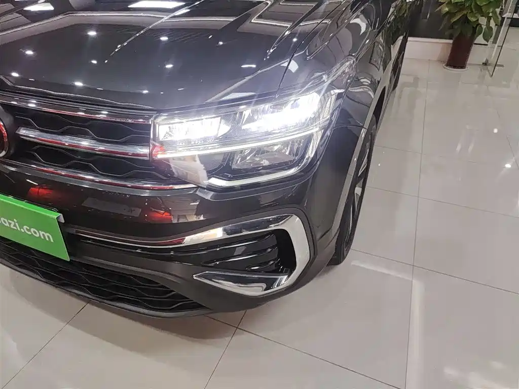 Volkswagen Tharu 2023 300TSI 2WD Bright Moon Edition фото 18