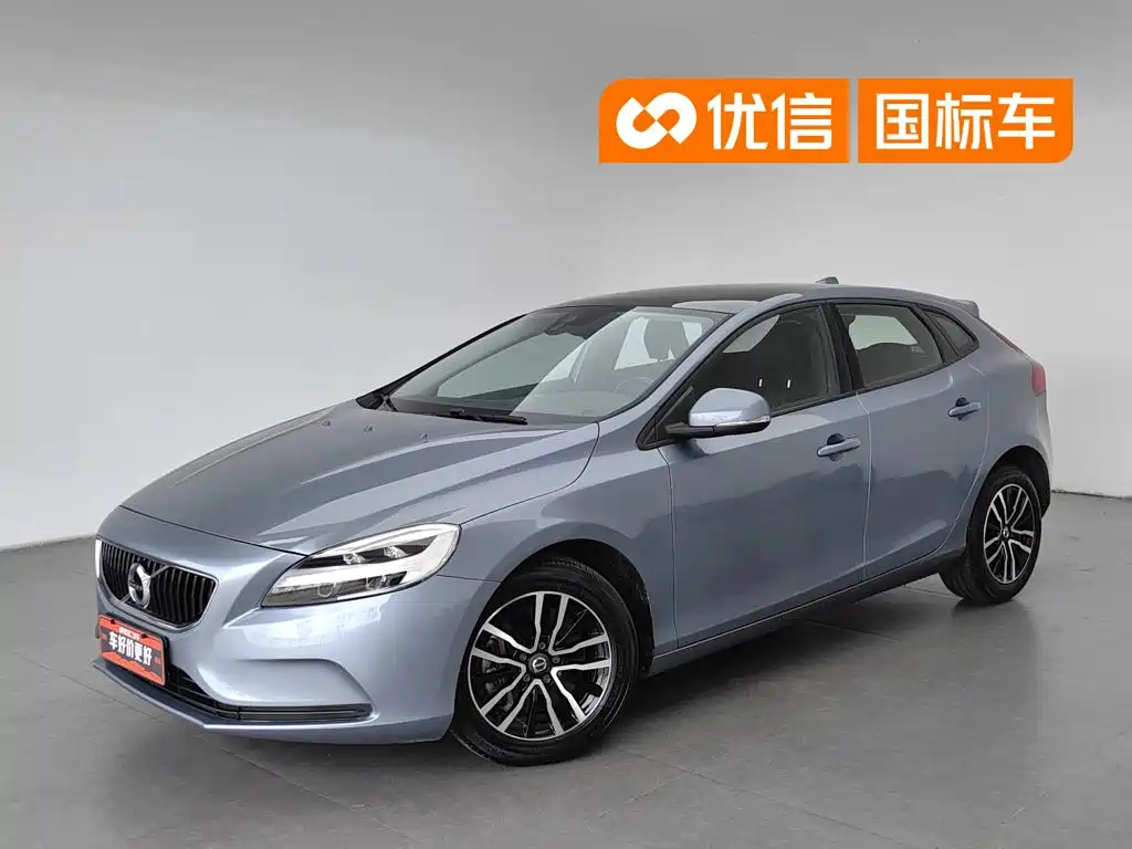 2019 Volvo V40