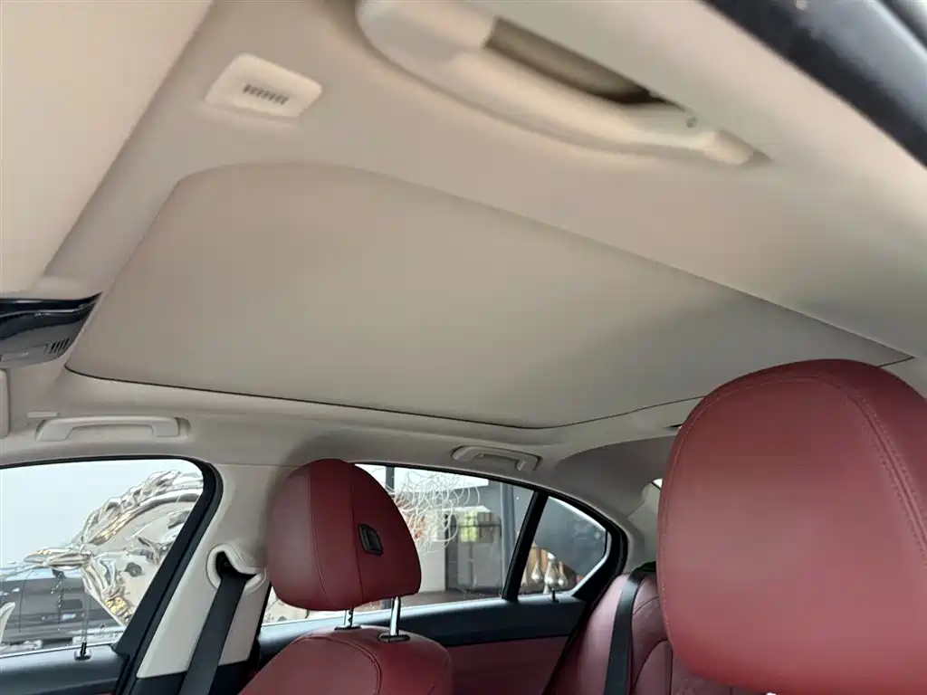 BMW 3 Series 2022 320Li M Sport Package фото 12