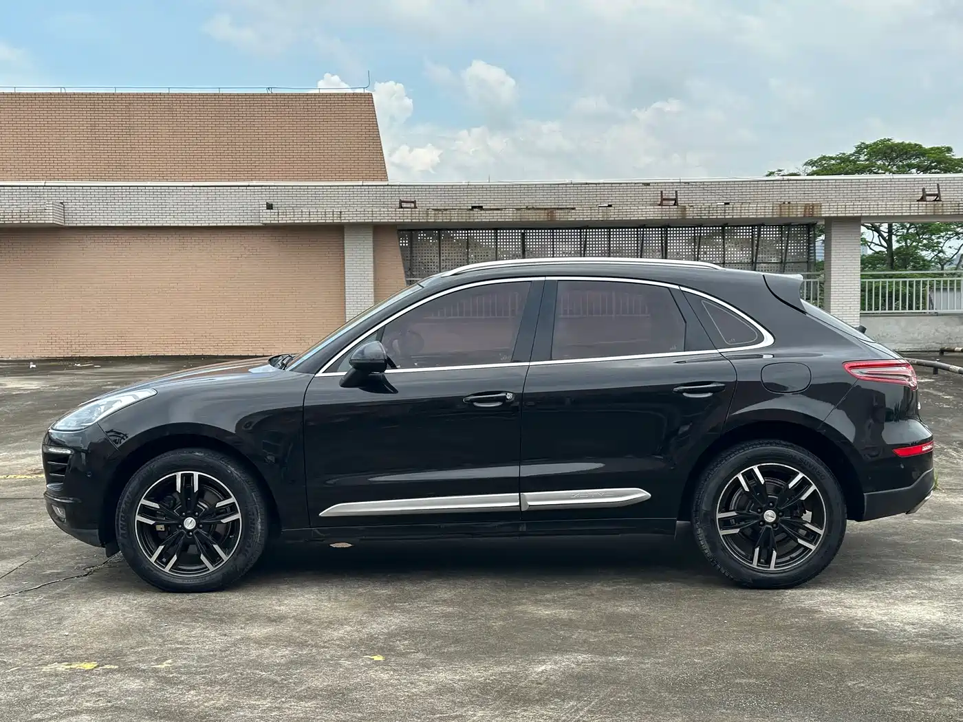 Zotye SR9 2017 2017 2.0T Auto Ultimate Dream Edition