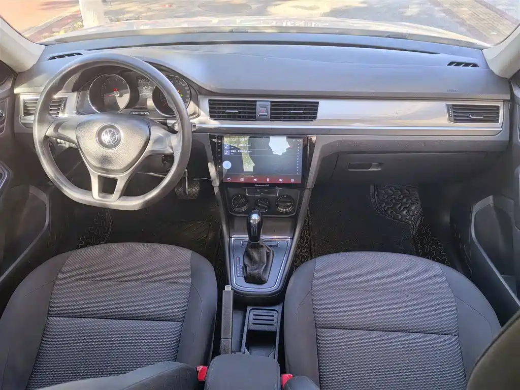 Volkswagen Bora 2018 1.5L Automatic Fashion фото 15
