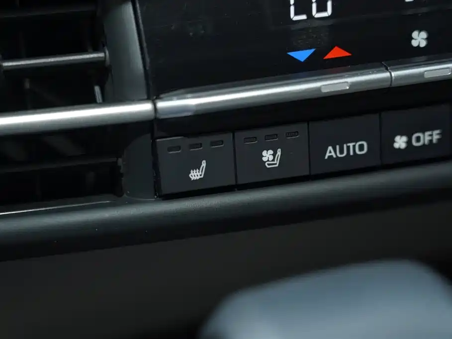 Toyota Sienna 2023 2.5L Hybrid Comfort Edition фото 19