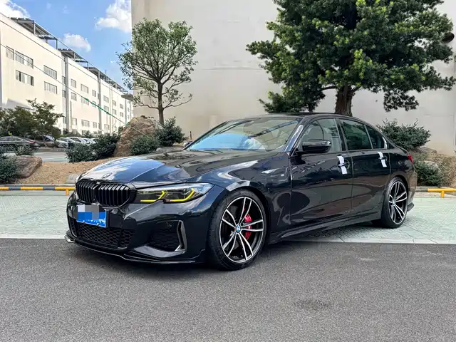 BMW 3 Рестайлинг, 325i, M Чёрный спорт-пакет