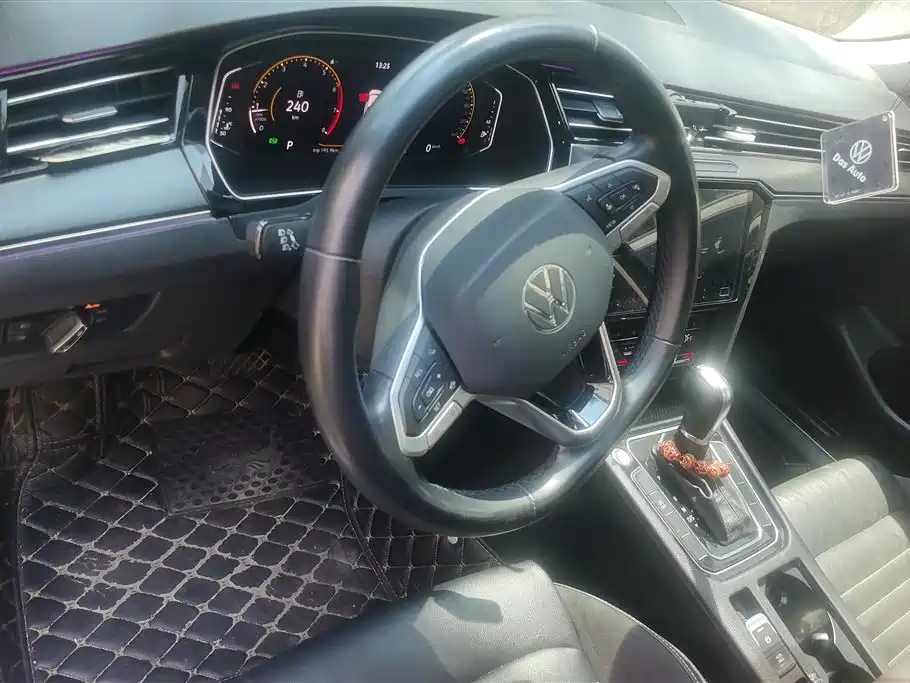 Volkswagen Magotan 2020 330TSI DSG Leading фото 12