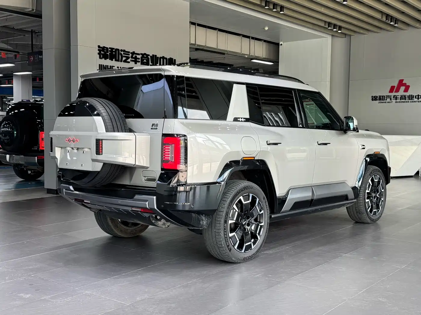 Fang Cheng Bao Leopard 8 2025 2025 Zhiyong Flagship 7-Seater