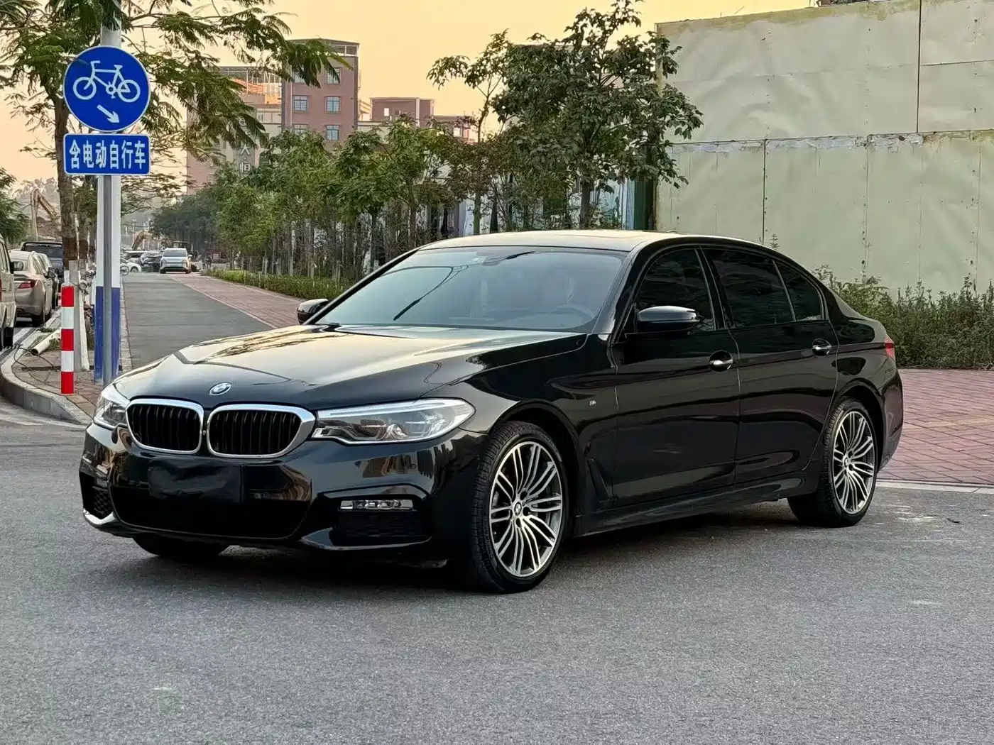 BMW 5 Series 2018 Facelift 530Li Exclusive M Sport Package