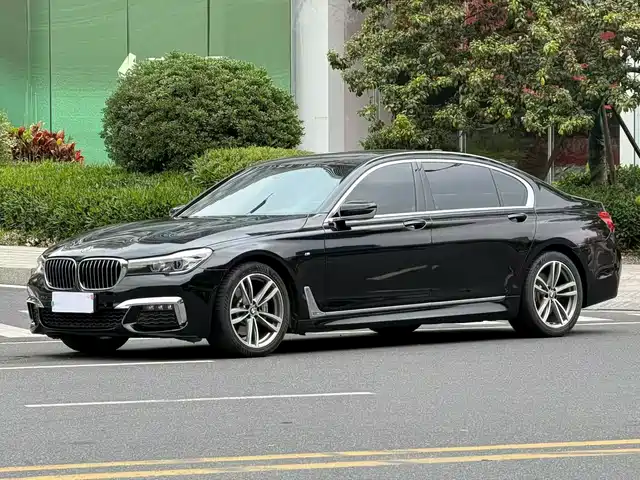 BMW 7 SERIES