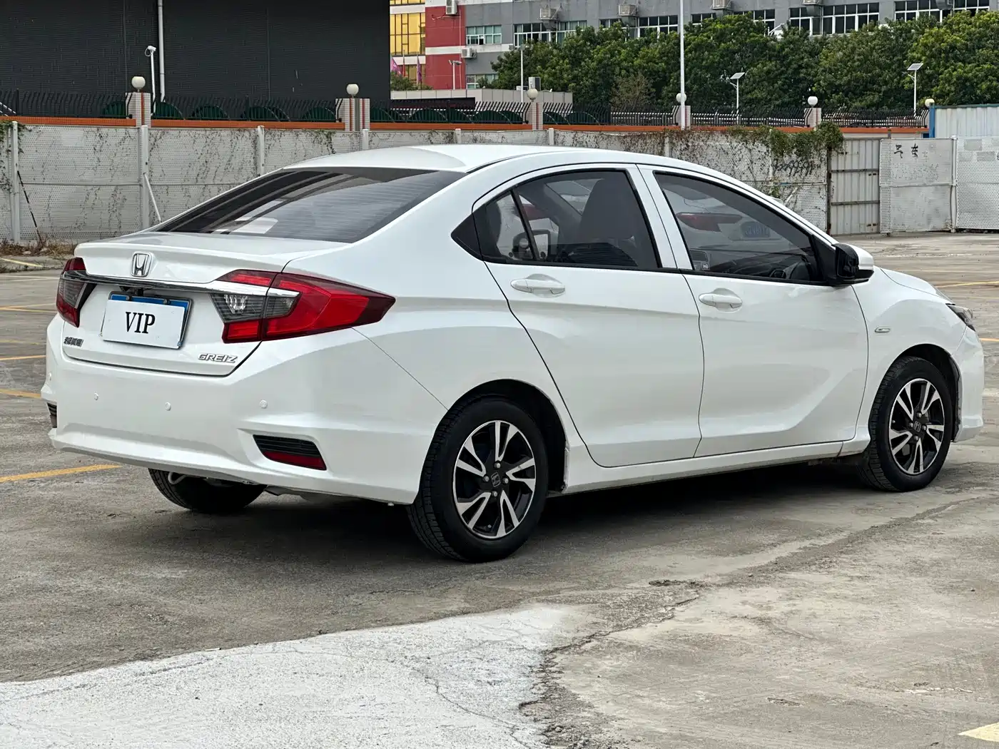Honda Greiz 2016 2016 1.5L CVT Classic Edition