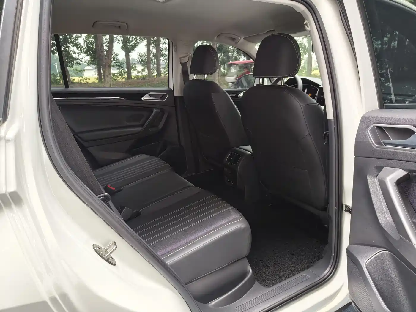 Volkswagen Tiguan L 2022 330TSI Automatic 2WD Comfort Edition фото 11