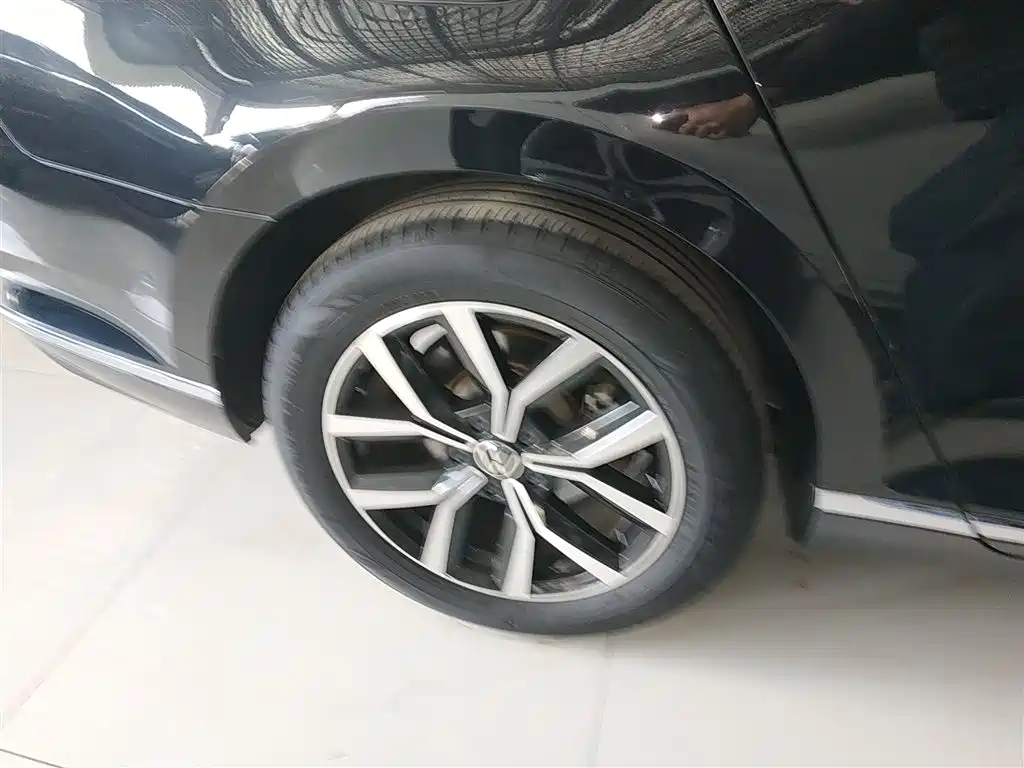 Volkswagen Magotan 2020 330TSI DSG Leading фото 26