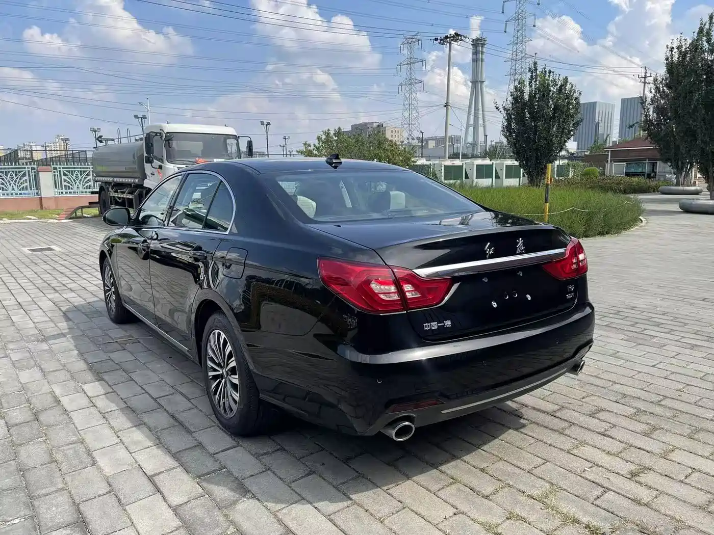 Hongqi H7 2021 2021 1.8T Official Version