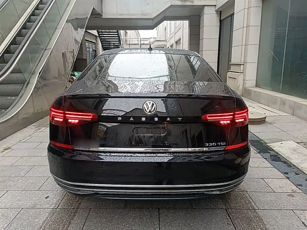 Volkswagen Passat 2019 330TSI Luxury Edition China VI фото 6