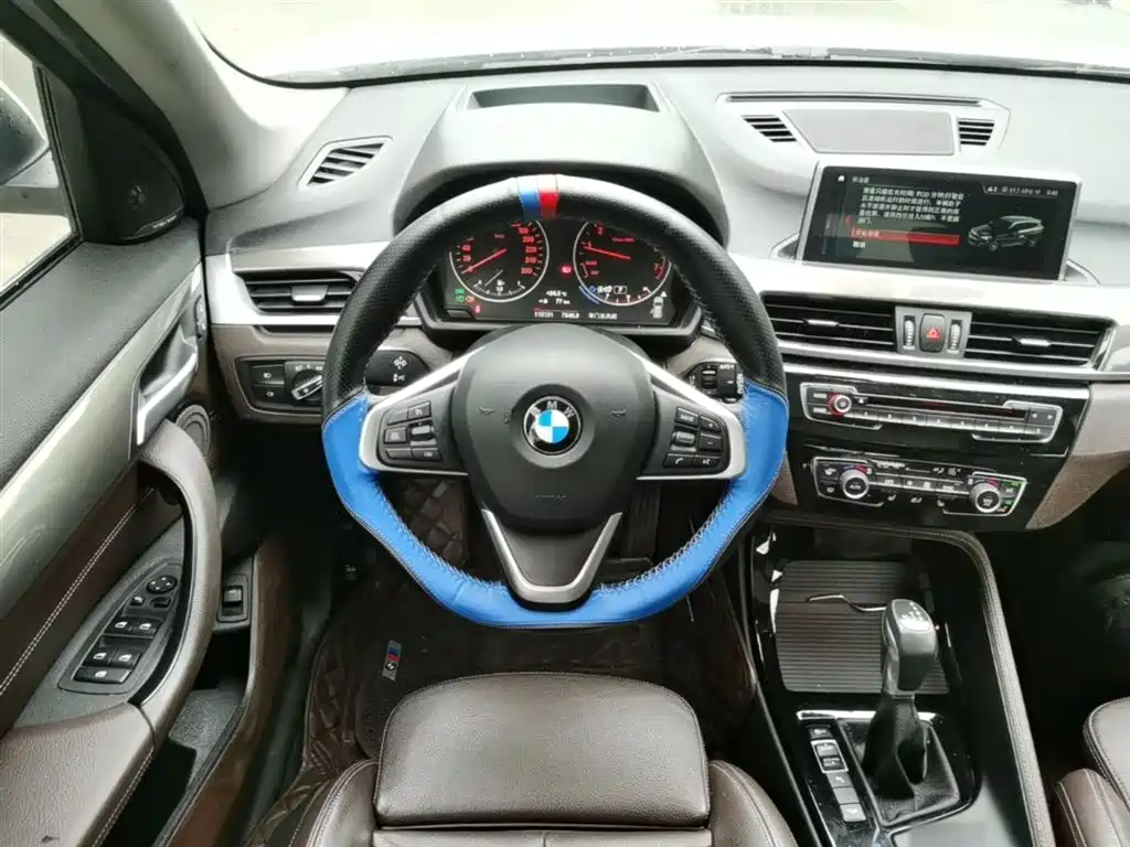 BMW X1 2018 xDrive20Li Luxury Model фото 11