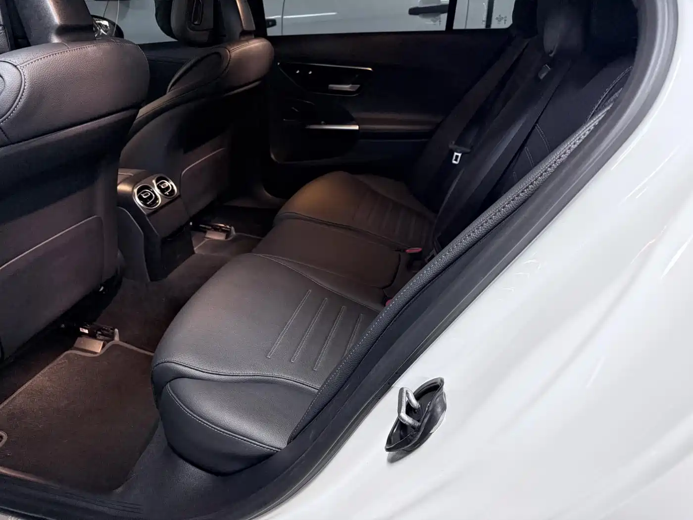 Mercedes-Benz C-Class 2024 C 200 L Sport Edition фото 10