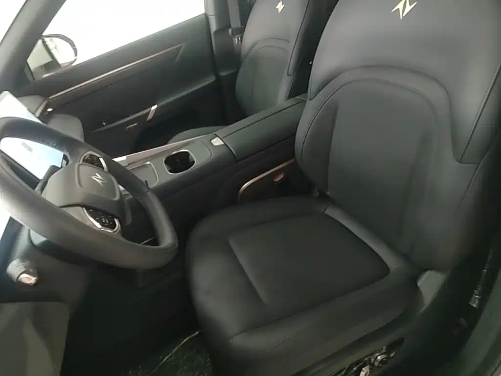 Dongfeng Yipai eπ008 2025 2024 636Max Pure Electric 6-Seater