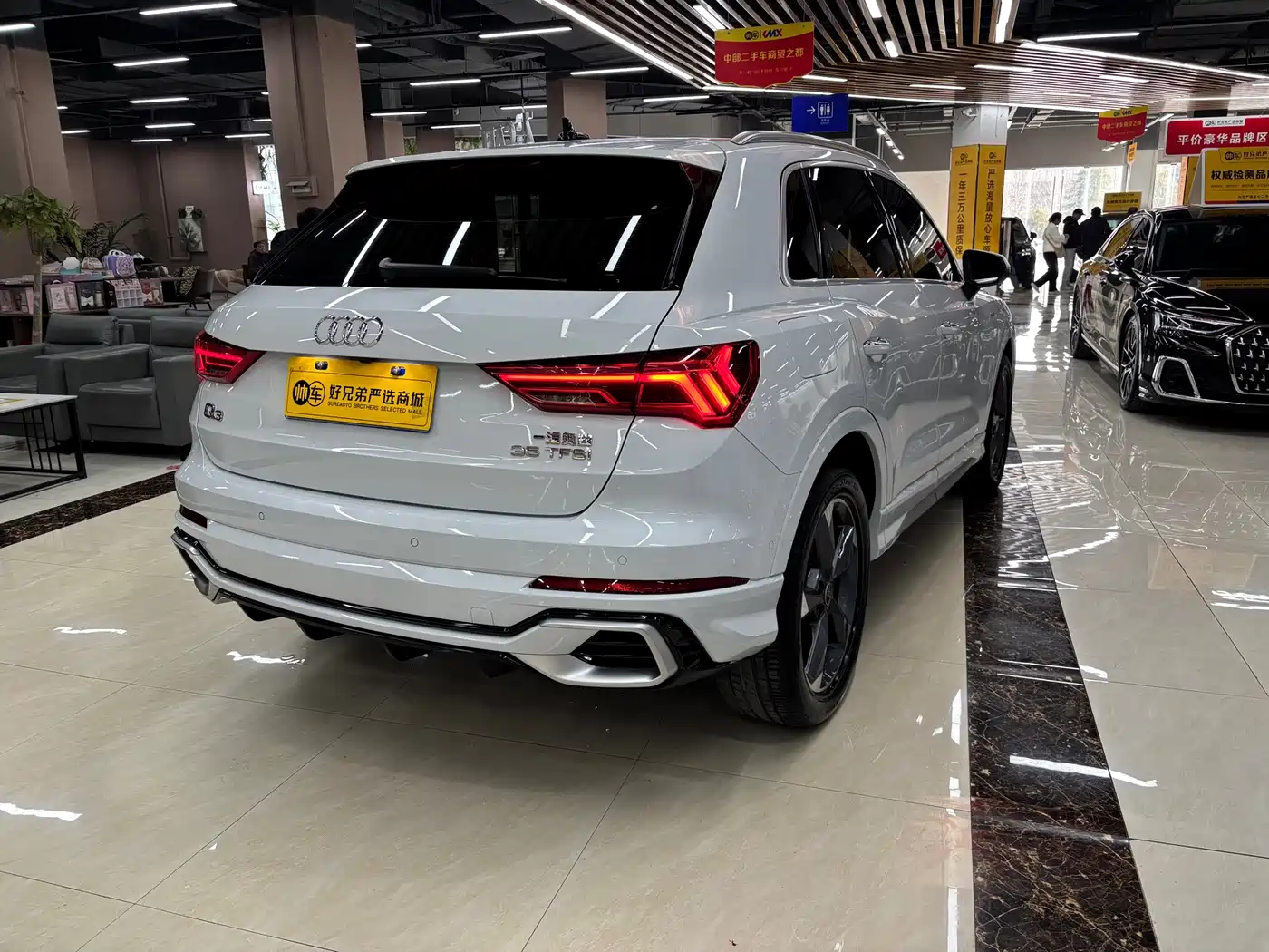 Audi Q3 2024 35 TFSI Fashion Sport фото 17