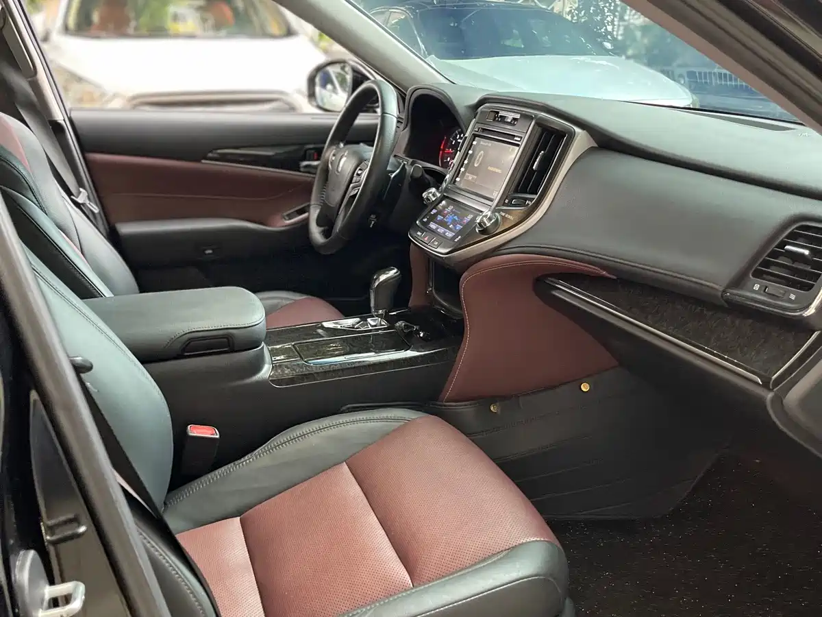 Toyota Crown 2019 2018 2.0T Sport Edition