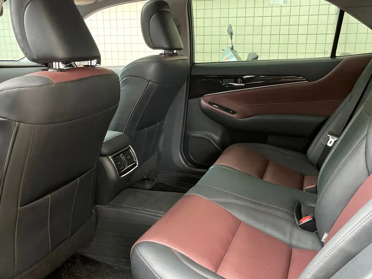 2019 Toyota Crown