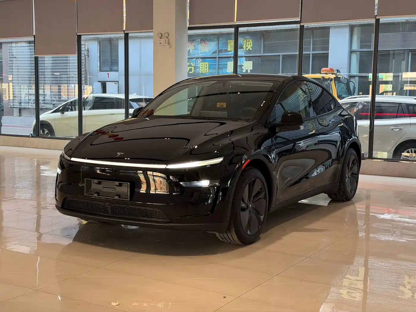 Tesla Model Y 2025 — пригон из Китая