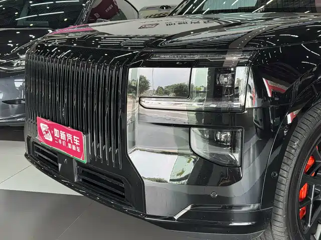 ZEEKR 9X 2025 Model Gloss Black Edition — фото 3