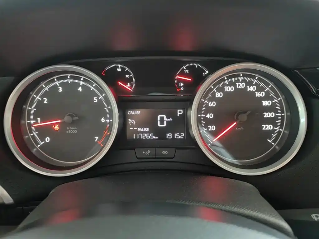 Peugeot 408 2014 1.8L Automatic Luxury Edition фото 12