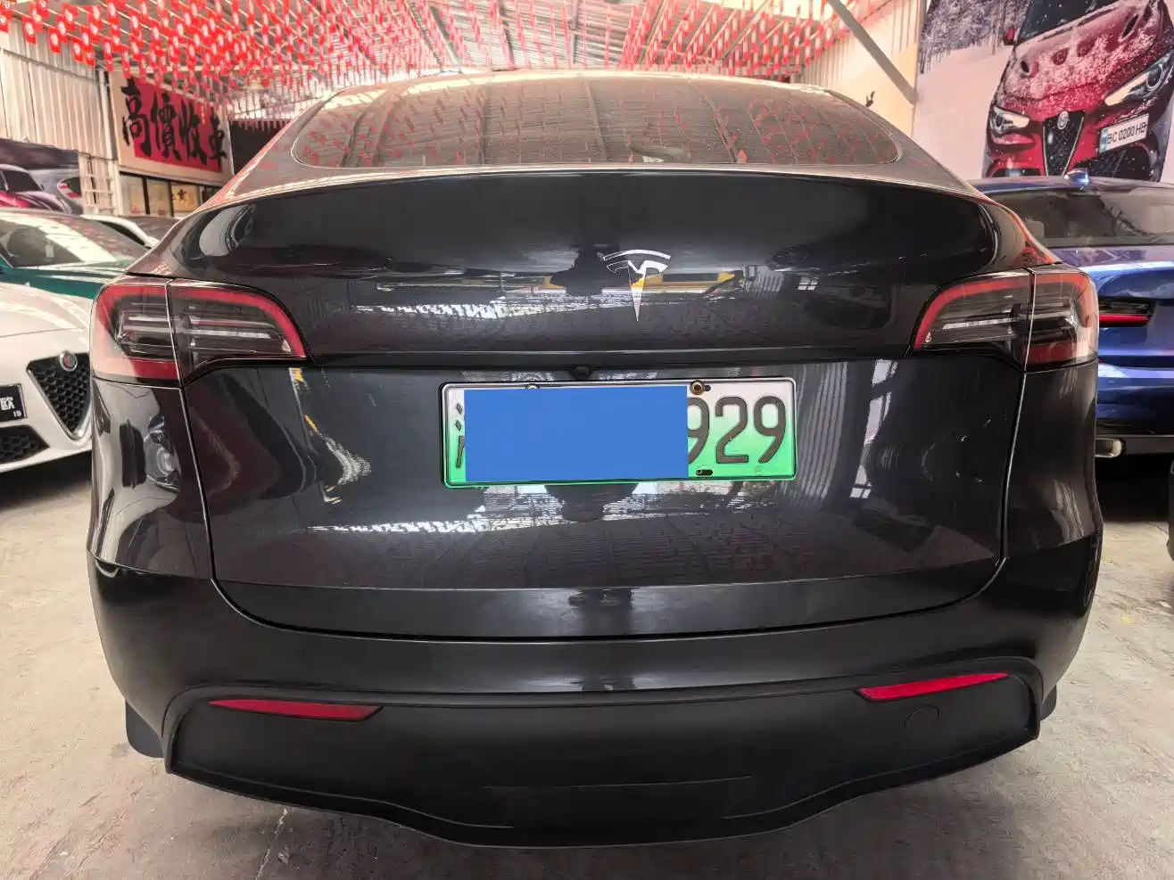 TESLA MODEL Y