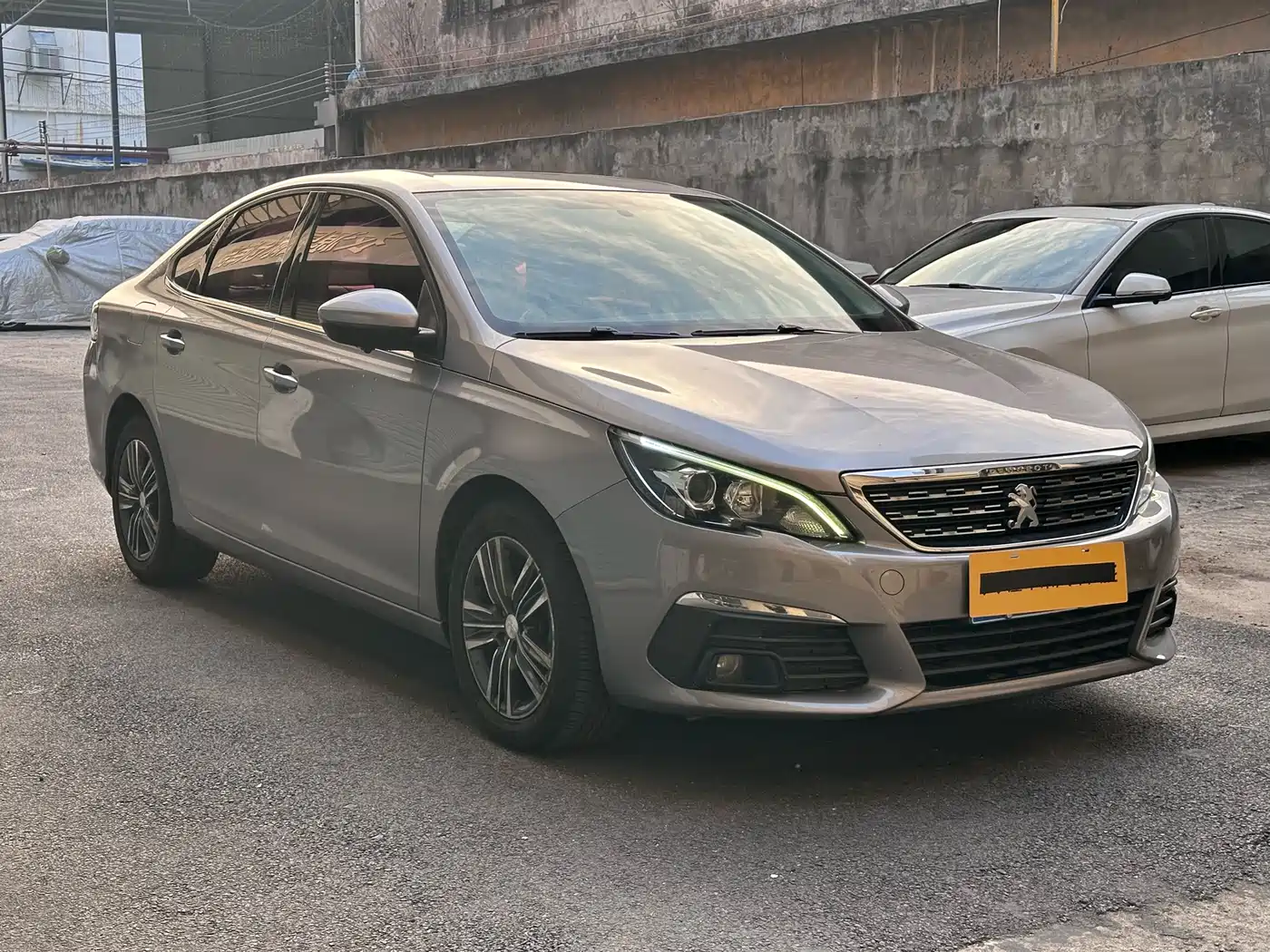 Peugeot 308 2018 1.6L Auto Luxury Edition фото 3