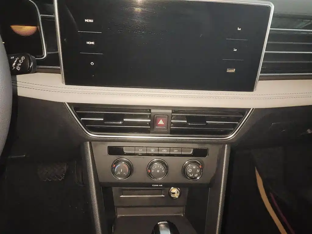 Volkswagen Tiguan L 2022 330TSI Automatic 2WD Comfort Edition фото 6