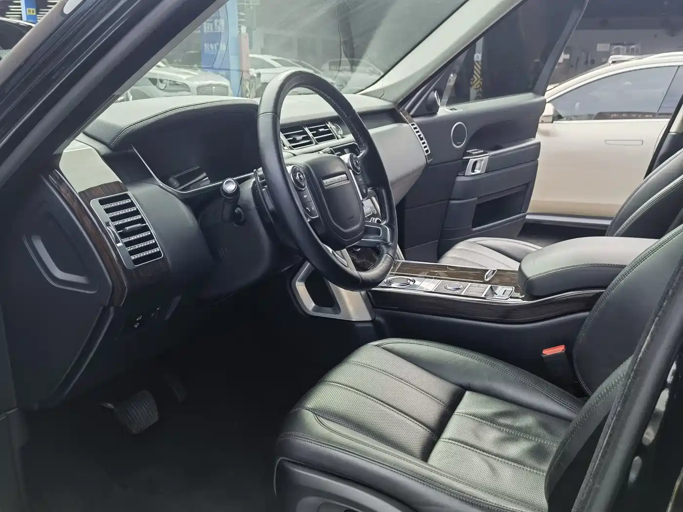 Land Rover Range Rover 2014 3.0 SC V6 Vogue фото 7