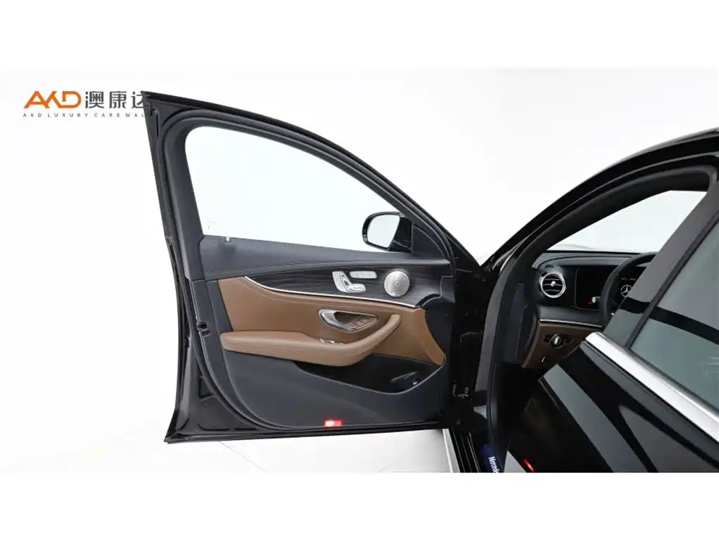 Mercedes-Benz E-Class 2023 E 300 L Sport Luxury фото 10