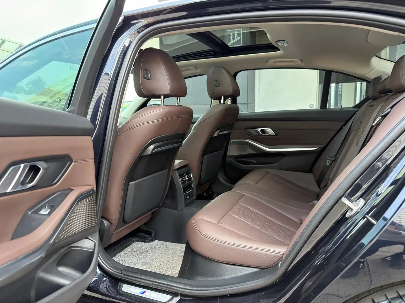 BMW 3 Series 2022 325Li M Sport Package фото 15