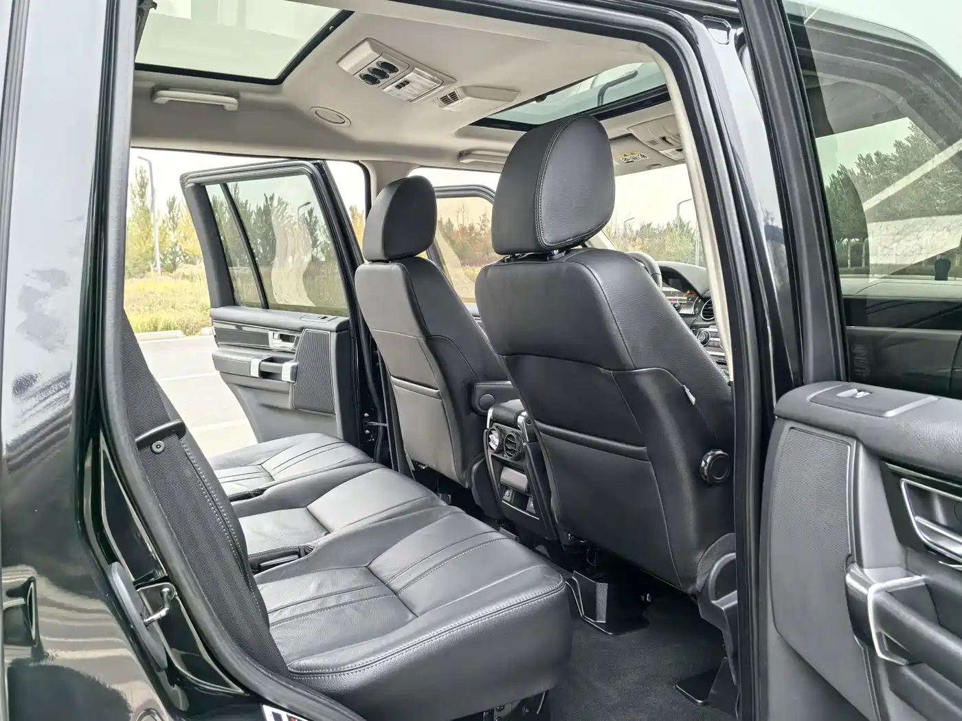 Land Rover Discovery 2011 3.0 SDV6 HSE Diesel фото 14