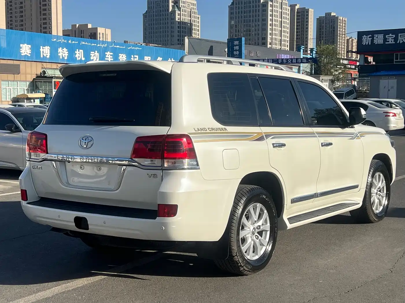 Toyota Land Cruiser (Import) 2019 2015 4.6L V8 Middle East Limited Edition