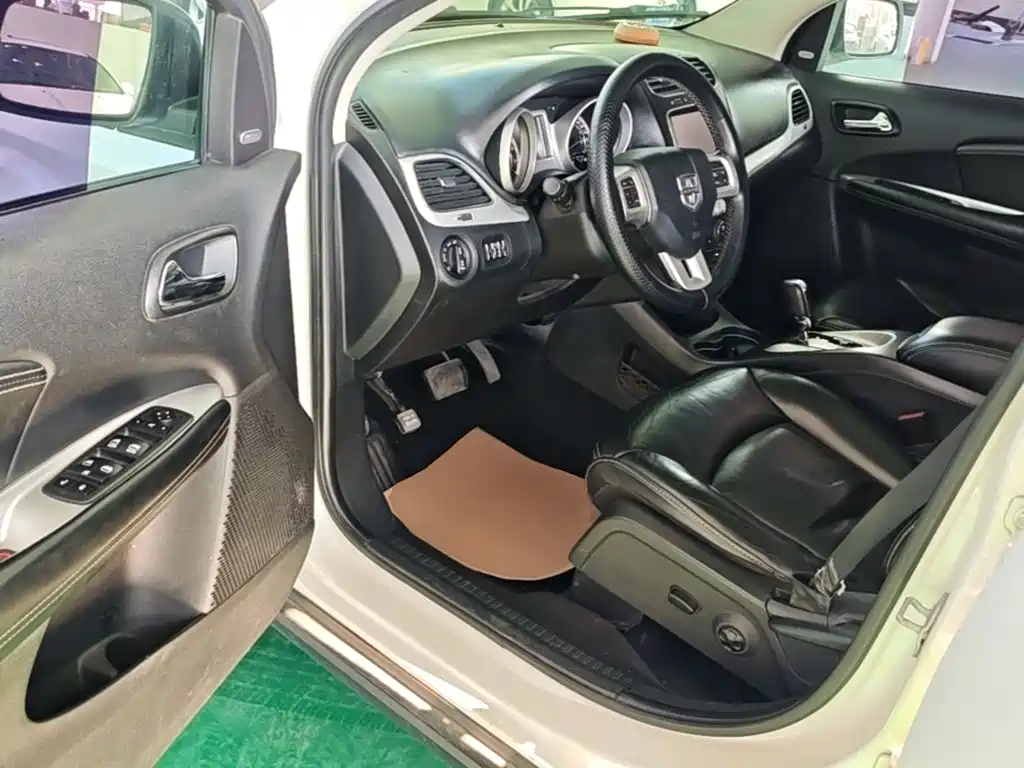 Dodge Journey 2014 2013 Model 2.4L 2WD Premium Edition
