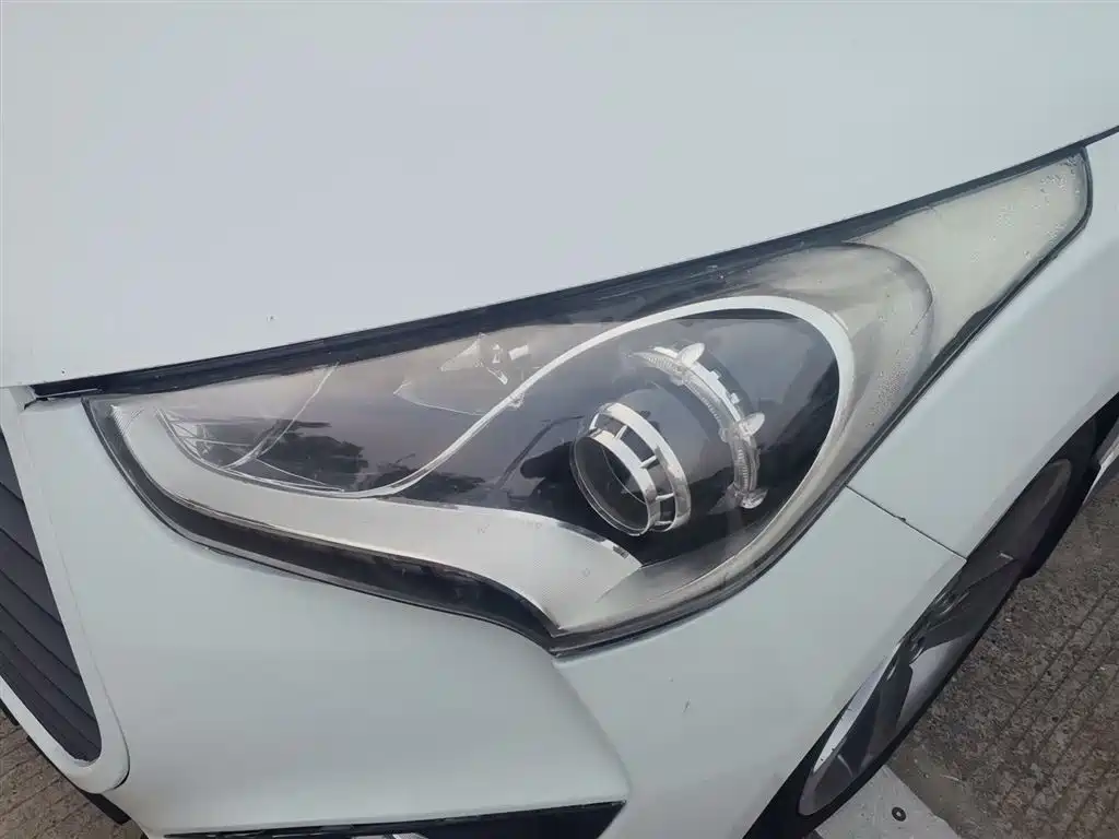 Hyundai Veloster 2012 1.6T Automatic Luxury фото 19