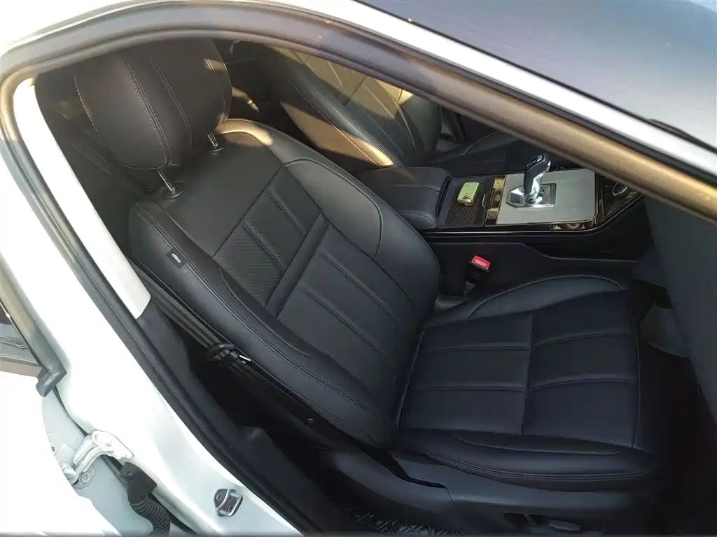 Land Rover Range Rover Evoque 2021 Range Rover Evoque L 249PS R-Dynamic S Performance Edition фото 21