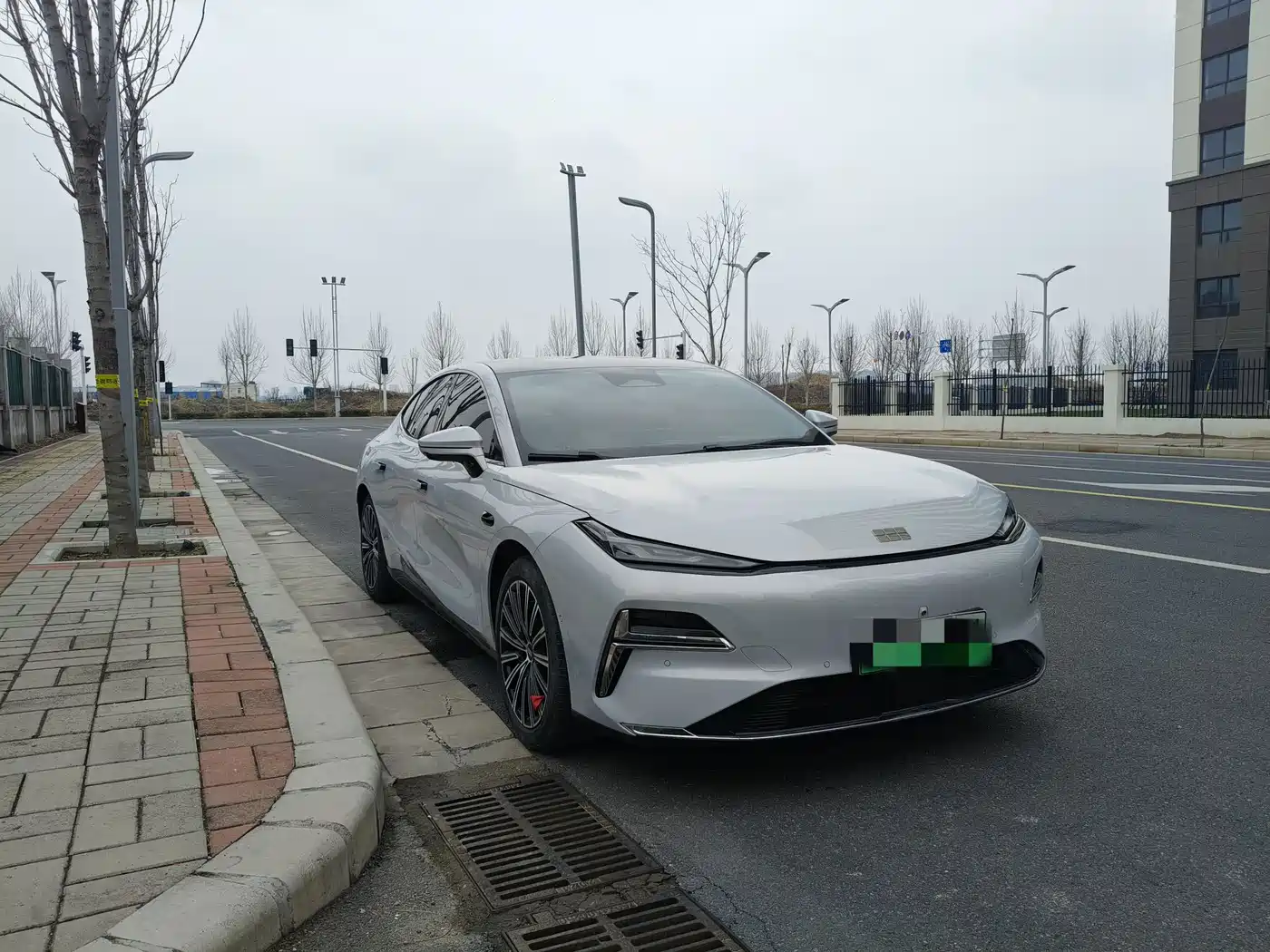 GEELY GALAXY GALAXY SPARKLE 8