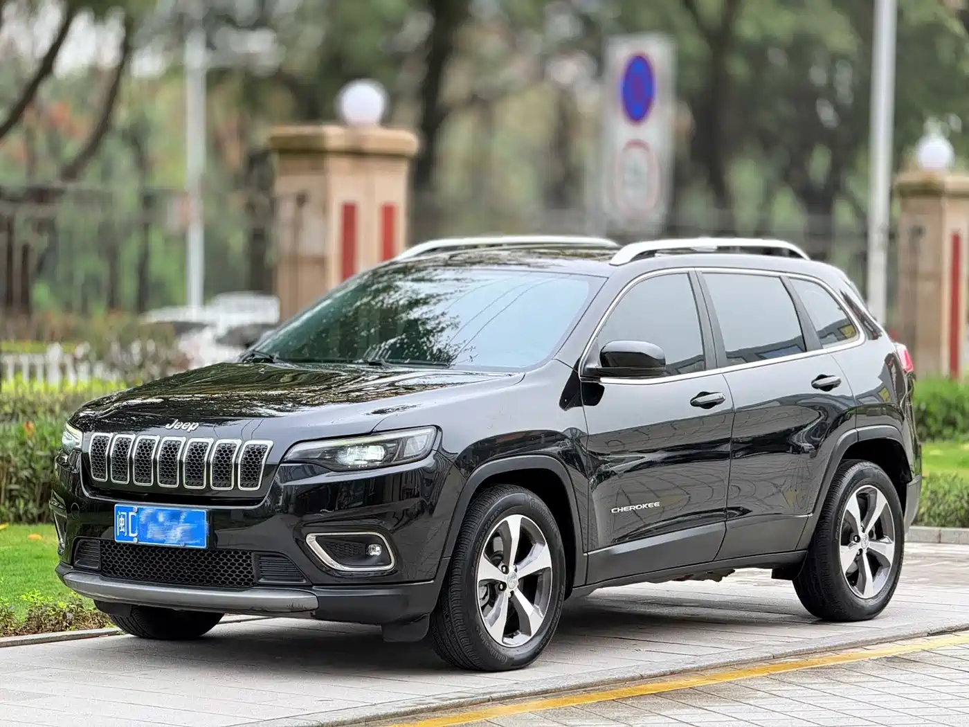 Jeep Cherokee 2020 2019 2.0T 2WD Premium Edition China VI