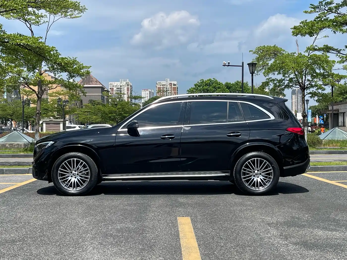 Mercedes-Benz GLC 2023 GLC 300 L 4MATIC Dynamic 7-Seater фото 7