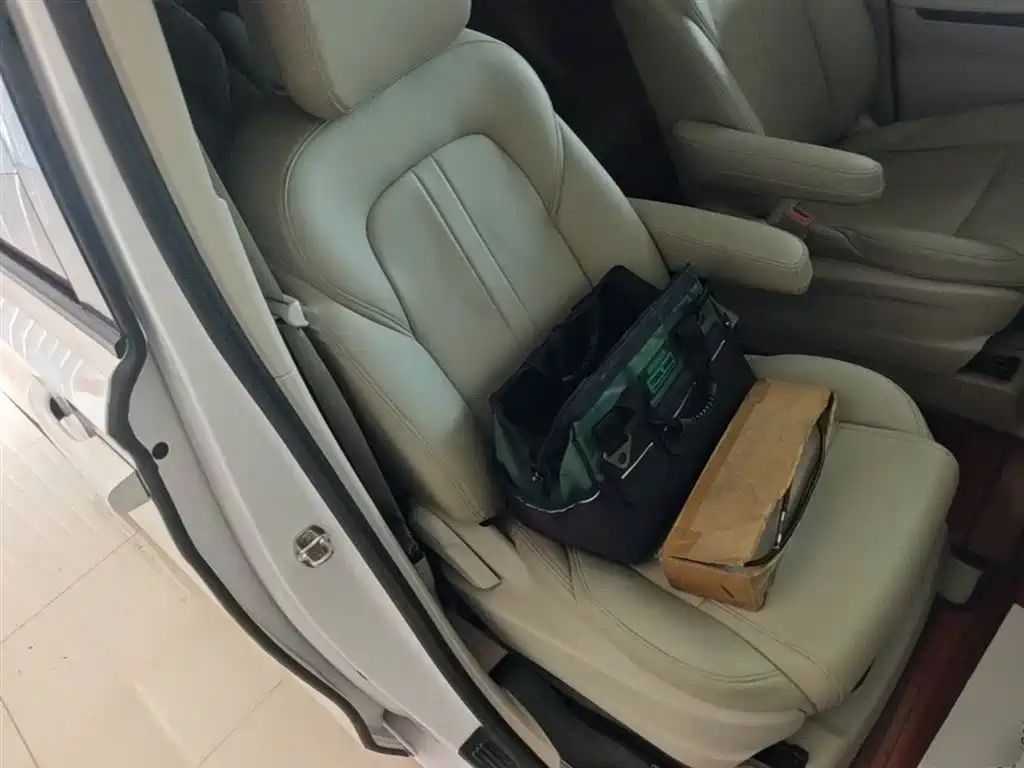 Buick GL8 2017 ES 28T Comfort Type China V фото 25