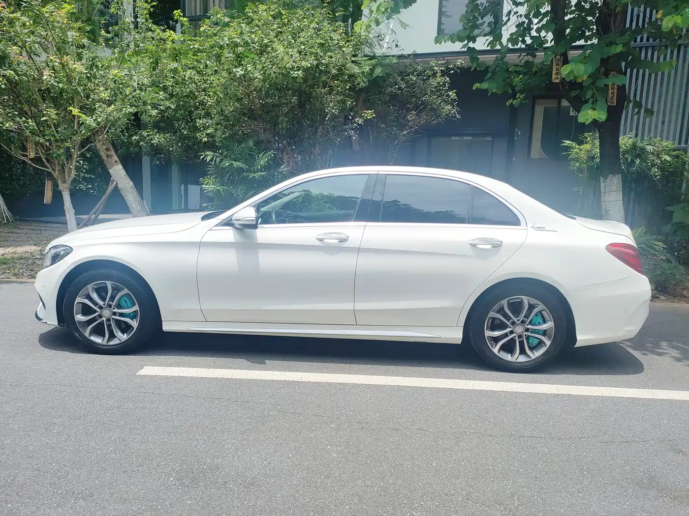 Mercedes-Benz C-Class 2015 Facelift C 200 L Sport фото 4