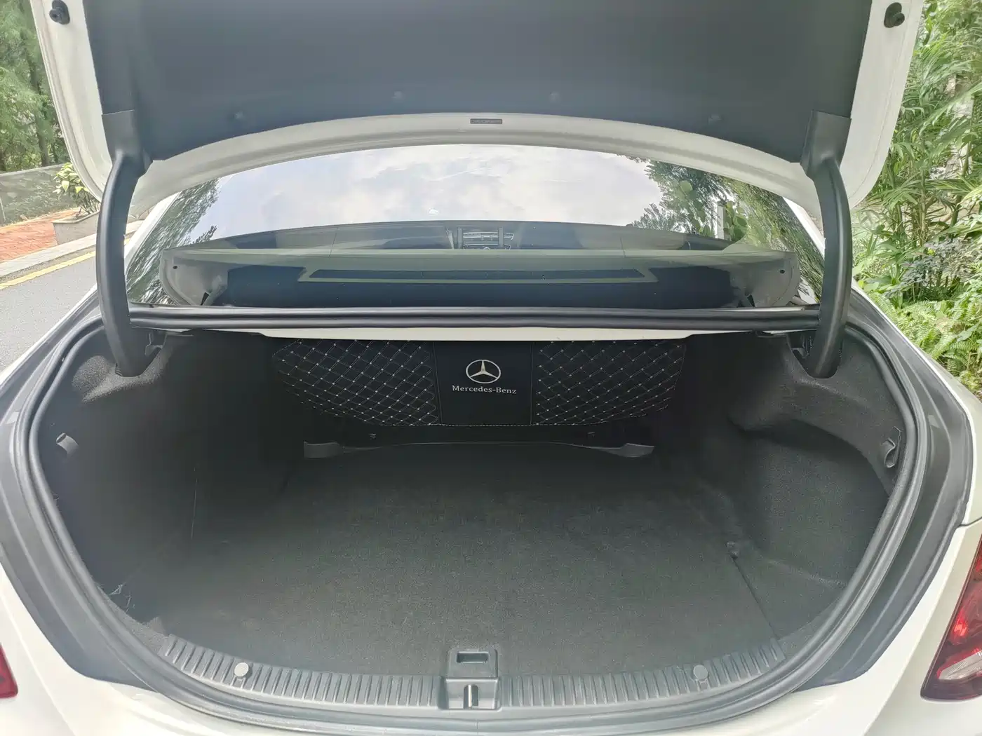 Mercedes-Benz C-Class 2015 Facelift C 200 L Sport фото 13