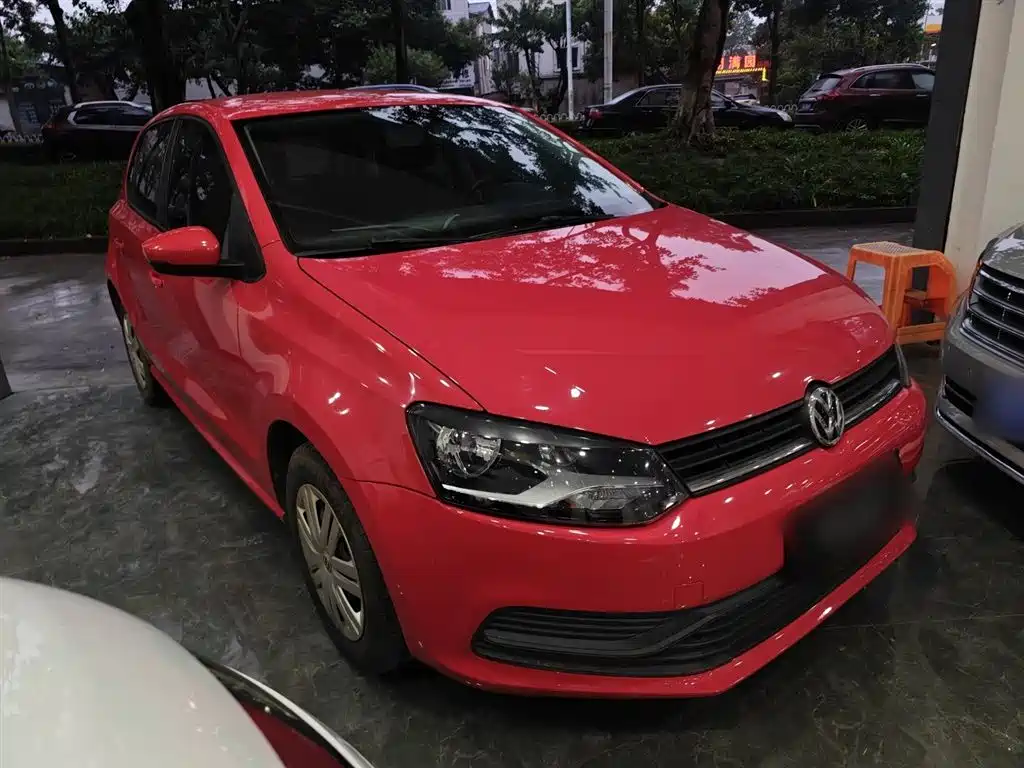 Volkswagen Polo 2016 1.4L Automatic Trend фото 4